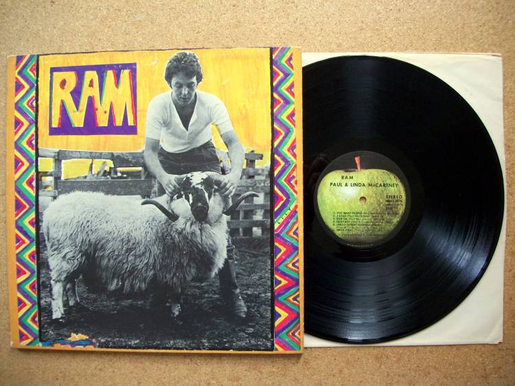 El 9 de junio de 1971 Paul McCartney consigue el disco de oro con Ram