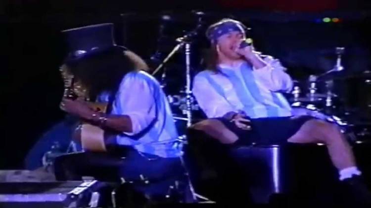 El 17 de julio de 1993 Guns N ' Roses se presentan en Argentina