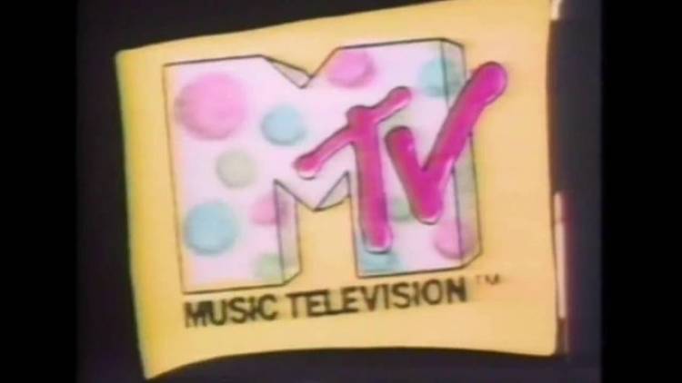 El 1 de agosto de 1981 MTV da comienzo a sus transmisiones en los Estados Unidos