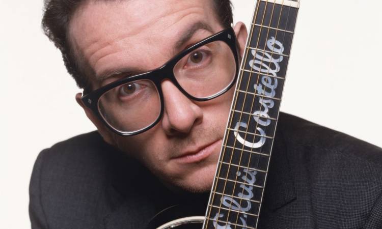 Elvis Costello editará en octubre su nuevo disco "Hey Clockface"