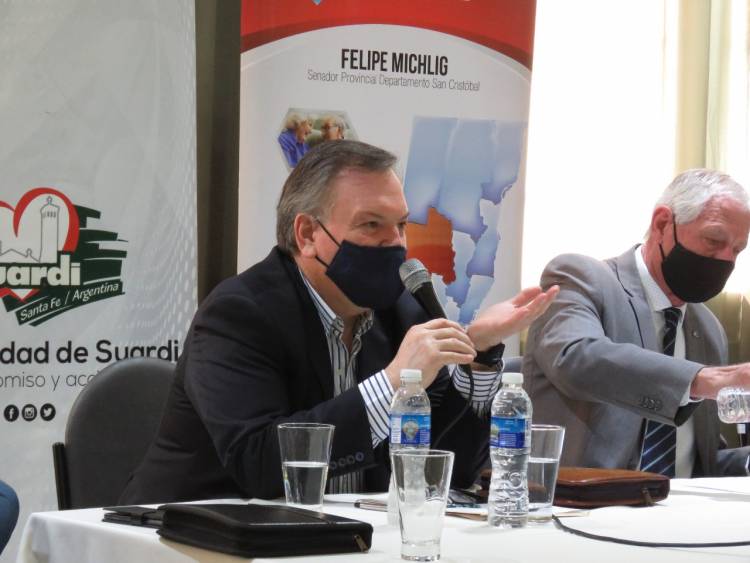 El Senador Michlig visitó Suardi y entregó aportes a instituciones de bien público