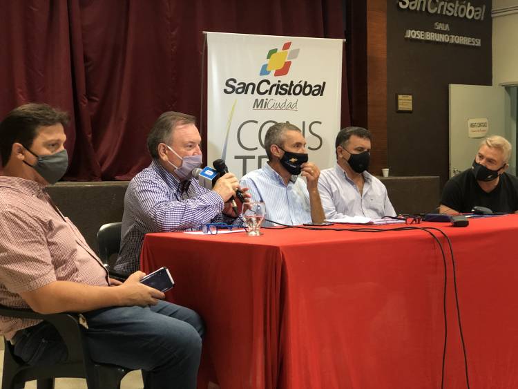 En San Cristóbal se presentaron los proyectos para pavimento en B° San José y restauración de Plaza en Barrio Dho