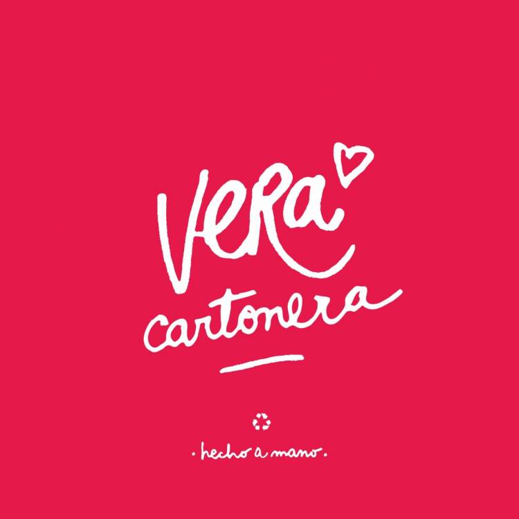 Silvia Caprín nos cuenta de su emprendimiento "Vera Cartonera"