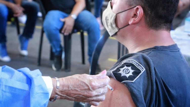  La provincia completará la vacunación contra el Covid19 de todo el personal policial