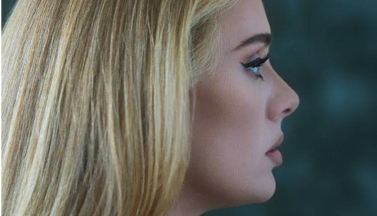 Adele presenta su nuevo álbum "30"
