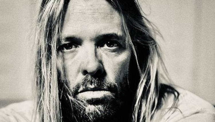 Murió Taylor Hawkins, baterista de Foo Fighters, en Colombia
