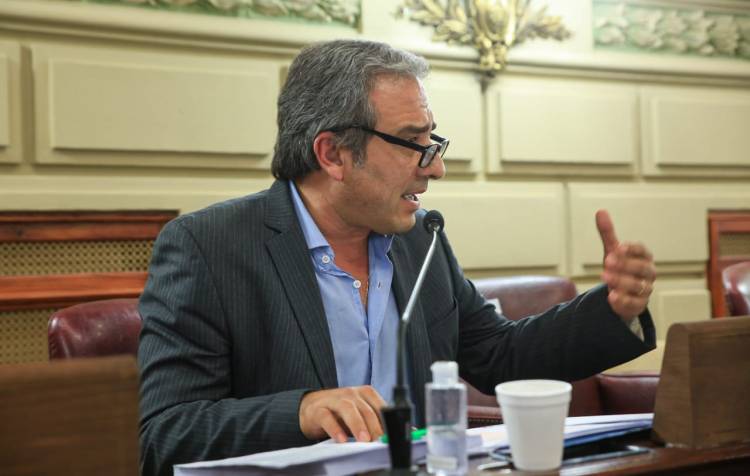 El diputado Oscar Martínez pidió al gobernador fuerzas federales para la ciudad de Santa Fe