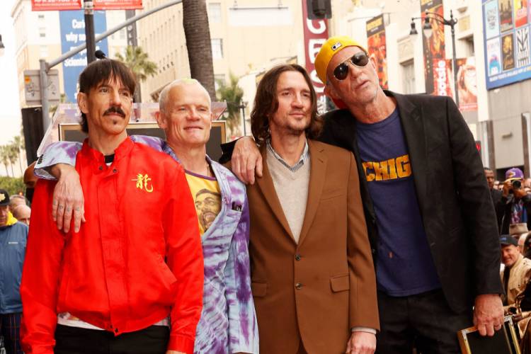 Red Hot Chili Peppers anticipa su próximo álbum con «Tippa My Tongue»