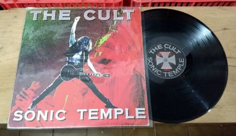 Cult lanzó su cuarto álbum "Sonic Temple"