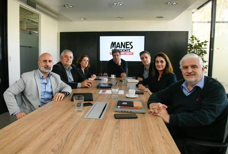 Manes presenta sus equipos técnicos de cara a las elecciones